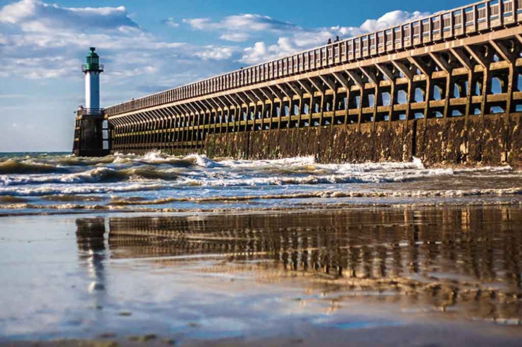 Digues de Calais plage France