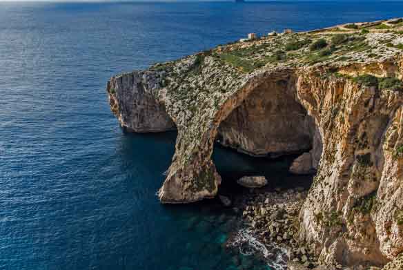 Blue grotto, la cote sud
